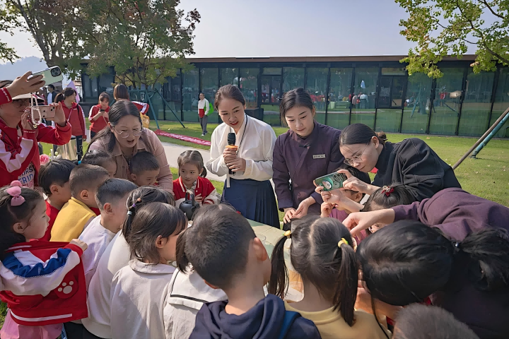 花香融茶香，芬芳了这个余味悠长的狂欢节！